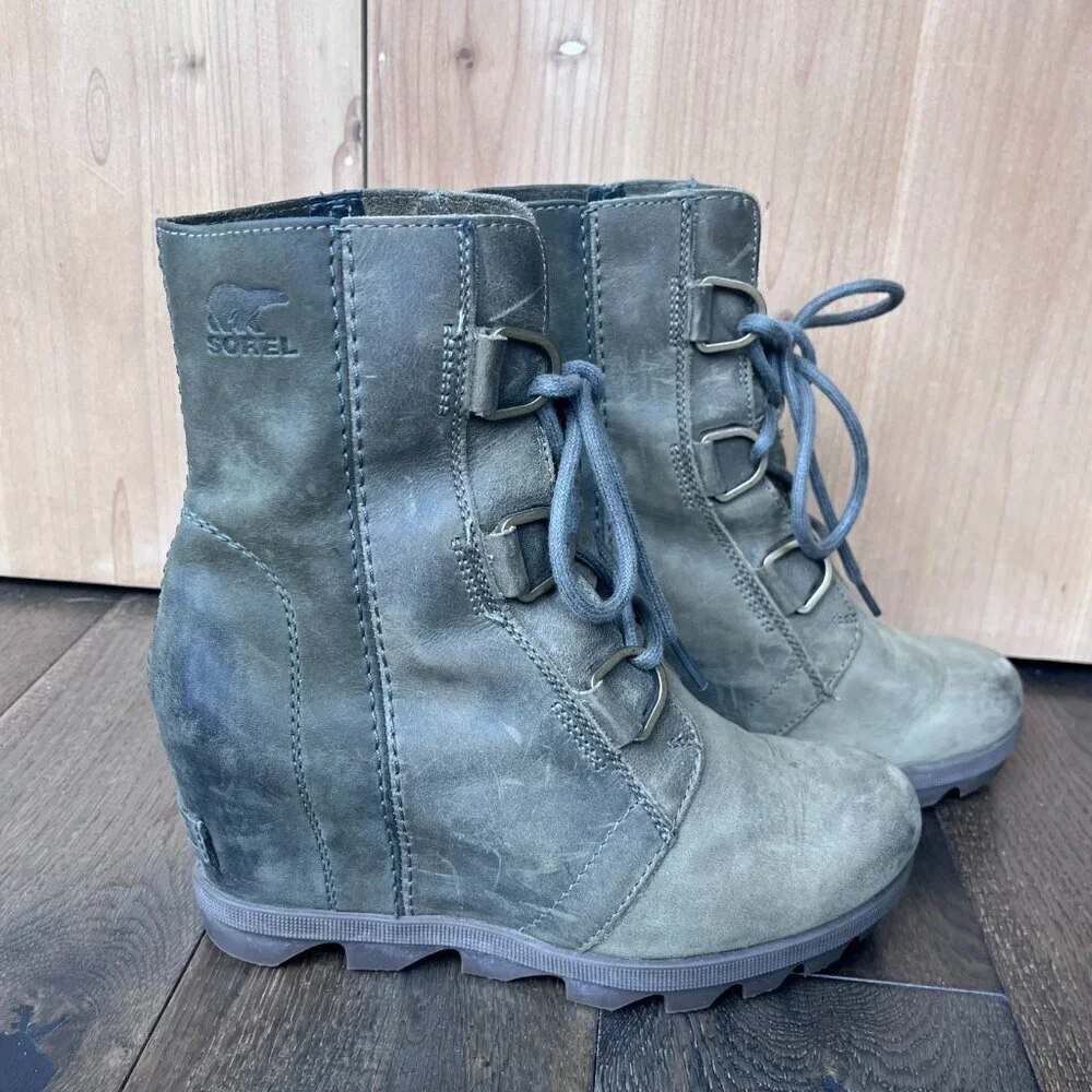 Sorel Joan of Arctic Wedge II Boots Size 6 Army Green Waterproof Leather Booties